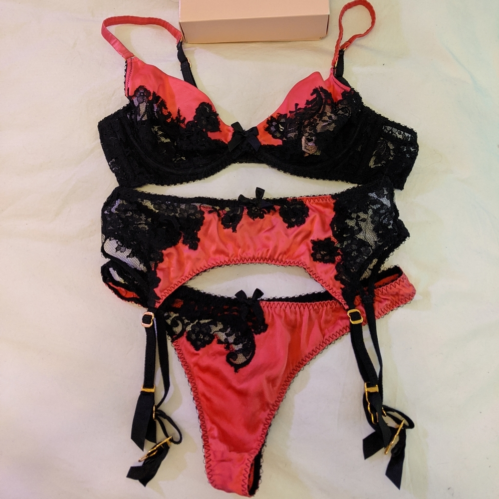 Agent Provocateur pink bra, panty, garter